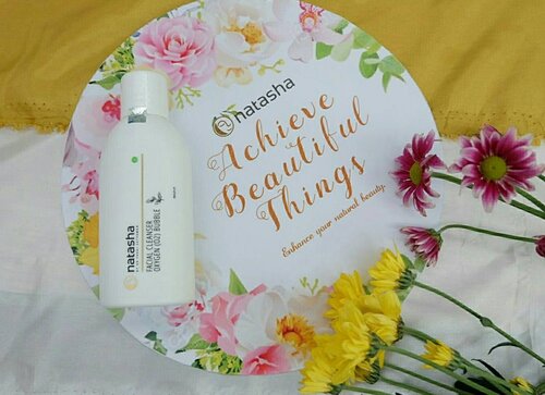 Jadi penasaran banget dengan Natasha Facial Cleanser Oxygen (O2) Bubble Ini adalah pembersih muka dari make-up yang katanya sangat baik untuk kulit karena mengandung oksigen dan menjadi salah satu produk best seller di Natasha Saya tahu produk ini dari Event Meet & Greet Beauty Bloggers  #MGNatasha Road to #IAmNatasha di Equatore Rooftop Cafe PalembangAcara ini di ramaikan oleh Beauty Blogger @viranada_wd , konsultan medis Natasha @dr_opisetiayusuf dan Host @cristyayuPara beauty blogger Palembang terlihat begitu antusias mengikuti event ini. Pentingnya menjaga kesehatan kulit di tiap aktifitas kita menjadi topik hangat yg dibahas dalam sesi sore ini.