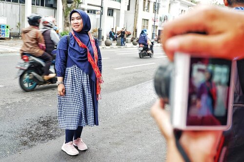 “Don’t allow your past or present condition to control you. It’s just a process that you’re going through to get you to the next level.” . .Photo by @firdawinandini dress by @marwahstyle#latepostphoto#terfujilah #FujifilmXa3 #Happymoment #diarypinktian #lifequotes #BloggerBDG #bloggerperempuan #EmakBlogger #emakdigitallife #momsdaily #Hotd #Clozetteid #Ootd #outfitinspiration #MarwahStyleBandung