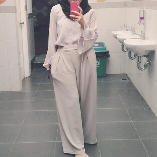 Terakhir check up. Semoga terakhir ke rumah sakit tahun ini juga 🤗 .
.
.
#clozetteid #lifestyle #outfit #hijab #mirrorfie #shasoutfit #ootdwithmay