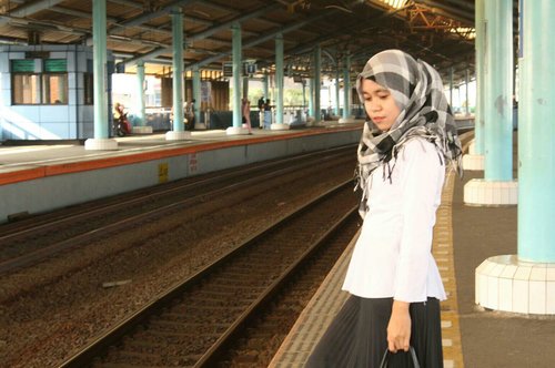 #Fashion#hijab#train#jugijagijaggijug