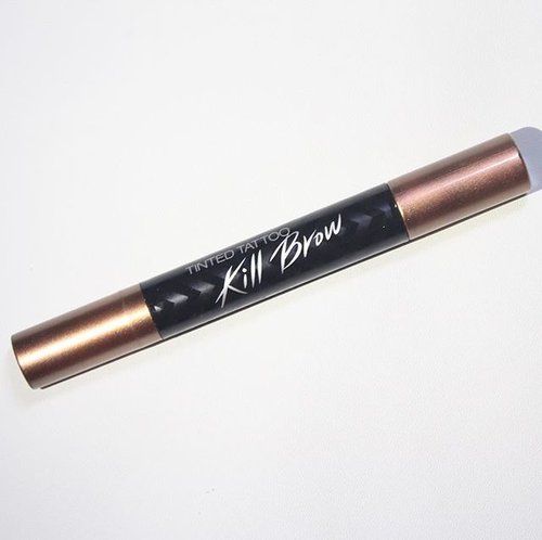 I've been wanted to talk about this product for so long... So here's a review of @clubcliousa Tintted Tattoo Kill Brow
.
.
.
http://goo.gl/zNO5G3
.
.
.
#altercouturebeauty #altercouturereview #altercoutureblog .
.
.
#clozette #clozetteid #makeup #beauty #beaustagram #beautybloggerid #makeupreview #swatchnationid #beautybloggerid #indobeautygram