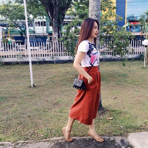 Repost : brown cullotes is on my list 💛 #vsco #vscocam #lookbookindonesia #ootd #ootdindo #ootdasean #ootdwomen #ClozetteID