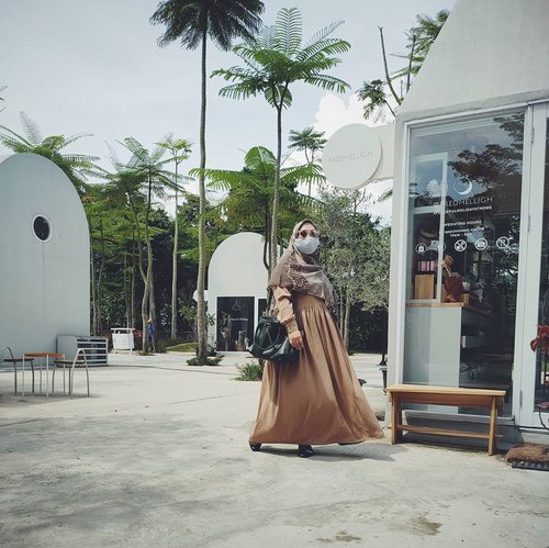 There’s no need to be perfect to inspire others. Let others get inspired by how you deal with your imperfections. 💕

📷 #instagramhusband

#clozetteid #andiyaniachmad #selflove #mantraoftheday #ootdhijab #tapfordetails