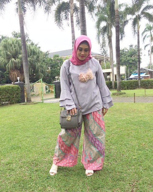 Outfit Among Tamu Of The Day ❤

#ootdhijabindo #hijabfashion #hijabstyle #hotd #clozetteid #hijabi #ootd #socialmediamom #hijabstyleindonesia