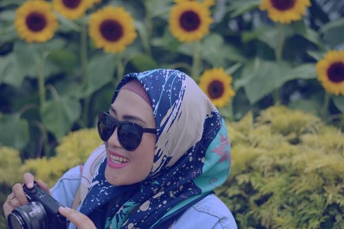 September ceria 💞🙌💪😇 #clozetteid #lisnamotret #saturdayvibes #stylediary #andiyaniachmad #socialmediaqueen #hijabinspiration #mood😍