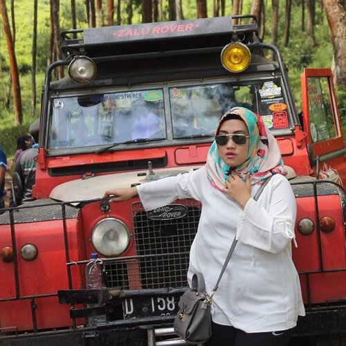 Imperfection is beauty, madness is genius and it's better to be absolutely ridiculous than absolutely boring. (Quotes taken by googling ✌😎) #clozetteid #clozettehijab #clozettedaily #hijabstreetstyle #hijabstyle #hijabfashion #hijabtraveller #quotestoliveby #wordporn
