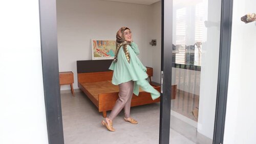 Muka happy tak terkira bisa bersua ama #darelladhibrata, kangen uga Bundanya 😂 
#clozetteid #stylediary #andiyaniachmad #lifestyleblogger #ootd #ootdinspiration #hijabi #wiw #happy