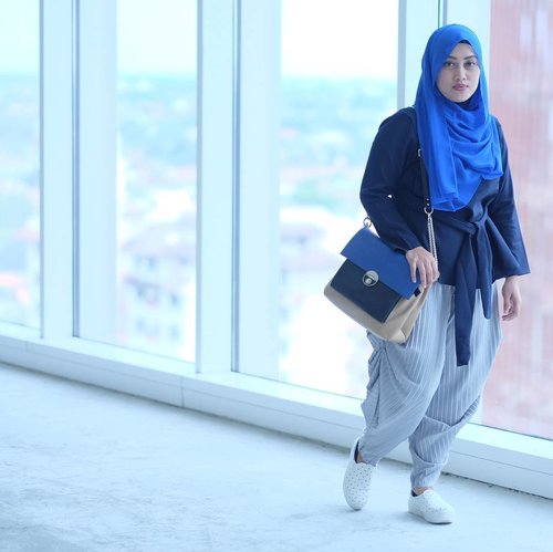 I don't do fashion, I am fashion @mataharideptstore 😎💪💋 #ootdbusyet #clozetteid #hijab #fashion #style