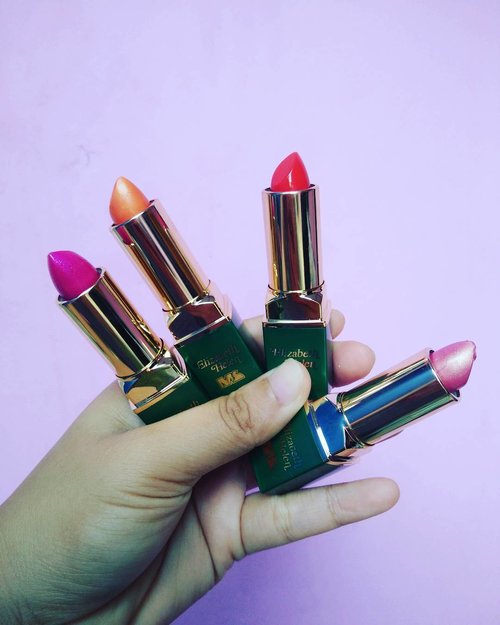Lipstick @elizabethhelenid ada 37 shades warna cantik yang bisa mempercantik penampilan kamu dan bikin kamu makin pede. Oia lipstik #elizabethhelen sudah bisa kamu beli di Watsons lho. 😍😍😍 #clozetteid #makeupart #lipstick #beautyblogger