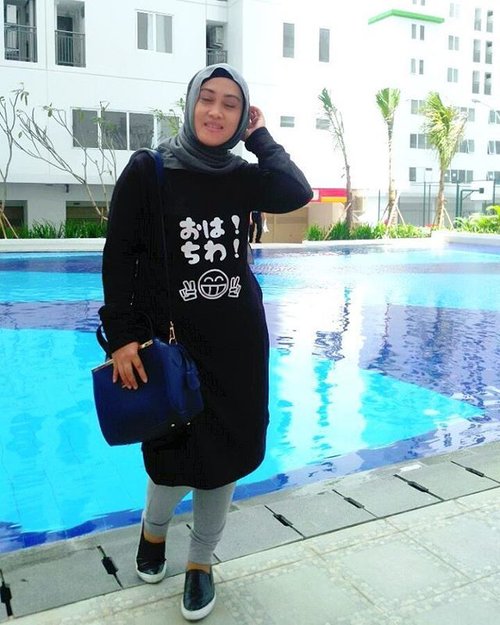 Enjoy Sunday! 💋 📷 @lisna_dwi#stylediary #clozetteid #clozettehijab #hijabstyleindonesia #hijabootdindo #duahijabtrans7 #ootdhijab #andiyanipics #sundayfun #socialmediaqueen #bloggerlifestyle