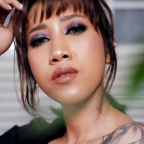 Sevuah inspirasi makeup untuk silaturahmi online di hari Lebaran nanti 💃
---
#clozetteid #faceoftheday #bloggerperempuan #makeupindo #muajogja #makeupartist