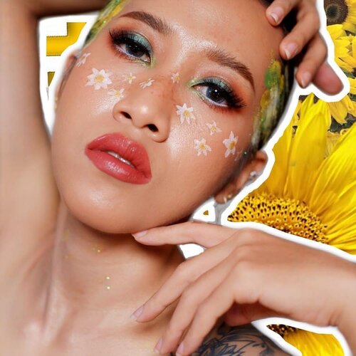 Met page rakyat negeri berflower 🕺
---
Dua kegiatan yang bisa melepas penat:
1. Olahraga
2. Maen makeup
Kalau lagi penat dan performa fisik lagi nggak terlalu bagus, maen makeup pilihannya. Makeupnya 2 jam, fotonya 15 menit 🤣
---
#muajogja #clozetteid #makeupartistjogja #periasjogja #faceoftheday #fotd #makeup #beauty #beautybloggerindonesia #facepainting #fairymakeup