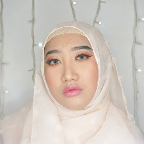 Belum sempet main makeup lagi, jadi upload foto ini aja dulu lah. 🤣
-
Me duplicating Lisa Blackpink on 'How You Like That' MV 👀
-
#ClozetteID #hijab #makeup #DiaryBeautyHilda #HildaIkkaDandan #beautygram #indobeautygram #beautycontentcreator #beautybloggerIndonesia #makeuprecreation #makeupideas #koreanmakeup #koreaninspired #kpopinspired #kpopidol #makeupinspo #makeuplook #MOTD #blinks #blackpink #blackpinkmakeup