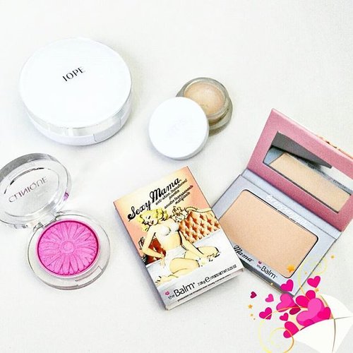 Good morning! 🌞
Picked out an unusual combination of #motd this morning 😘 I haven't actually used my IOPE Air Cushion XP for quite some time due to the hot and humid weather 😥 Although I'm crazy about dewy and glowy finish, I still don't want to end up looking greasy 😅😅😅 It seems to cool down a bit the last few days, so I could put it in good use now 😉 Happy Friday everyone!

#IOPE Air Cushion XP | N21
#RMSBeauty 'un'cover-up | 00
#Clinique Cheek Pop/Blush Pop | Plum Pop
#TheBalm Sexy Mama Anti-shine Translucent Powder

#makeupoftheday #clozetteid #makeup #beauty #happyfriday #tgif #makeupaddict #makeupcollection #makeupjunkie #makeuplover #makeupmess #makeupobsessed #makeupporn #instabeauty #instamakeup #igbeauty #igmakeup #flatlay #instagood #beautylover #beautyjunkie #beautyaddict