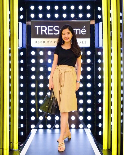 Hayoo udh pada ke @fdxbeauty belom? 😁
@tresemme di acara #jakartaxbeauty2019 #jxb2019
_________
#model #modelendorse #beautyevent #beautyenthusiast #makeupartist #professionalmakeupartist #runway #modelendorse #endorse #endorsement #endorsejkt #modelendorsejkt #beautybloggerindonesia #beautyvlogger #beautyvloggerindonesia #bvlogger #wakeupandmakeup #clozetteid