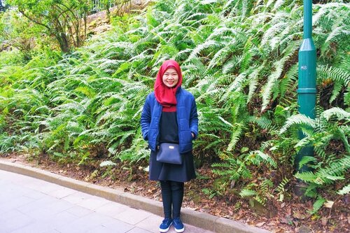 Abaikan hijab yang belum disetrika 😂😂😂 #CellaHongKongTrip #CellaJalanJajan #Travel #HongKong #HongKongTrip #HongkongZoologicalandBotanicalGardens #TheDreamyTravels #WomanTraveler #Traveling #TravelBlogger #InstaTravel #TravelGram #HongkongZoological #ToyStory #Andy #Clozetteid #DareToShare