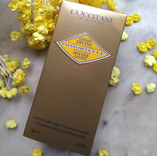 Protect your skin now!!
.
.
#clozetteid #loccitaneindonesia #loopsquad2018 #paris #france #beauty #immortale #divinelotion #facelotion #youth #tapforlike #likeforlike #tapforfollow #followforfollow #cchannelbeautyid #cchanel_id #lation #yellow #color #bequty #blogger #indonesia