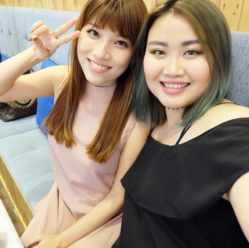 It's always nice to have a catch-up session with this talented lady. 😘😘😘 Btw testing new camera and the result amazes me! 😍
.
.
.
#clozetteid #beautybloggerid #wefie #selca #bff #potd #picoftheday #latepost #throwback #뷰티블로거 #셀카