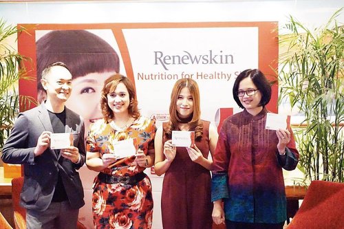 Had another meaningful experience yesterday as guest speaker for @renewskinid Blogger Gathering. Excited to try out Renewskin regularly everyday as it contains Astaxanthin that is known as the best antioxidant in the world. 😊...#clozetteid #clozette #beautyevent #renewskinid #beautybloggerid #rindailylife #potd #picoftheday #instatoday