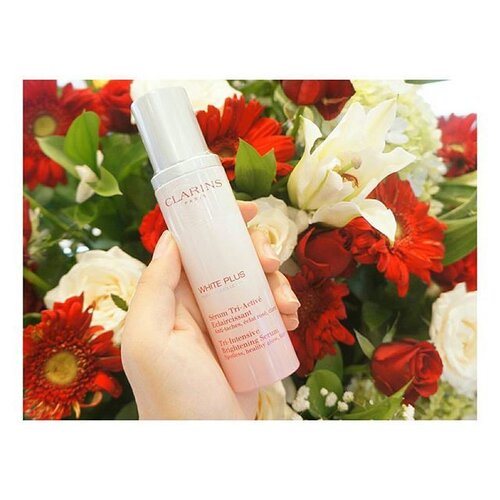 💋 reviewing new product by @Clarinsindonesia
bit.ly/TiaraClarins .
.
.

#beautyblogger #bloggerbabes #clozettexlotteavenuebcxclarins #clozetteID #ReviewProducts #BloggerLifes #NewWhiteingSerum #WhiteningSerum #SerumPemutih #KrimPemutih #flowers

supported by @clozetteid