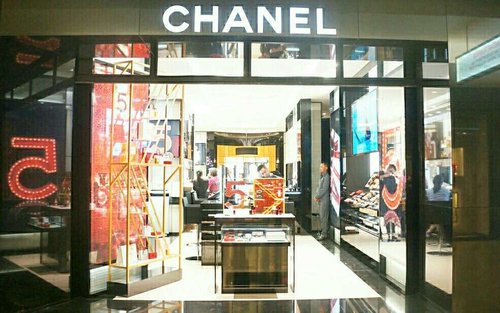 Chanel now open in Jakarta!
