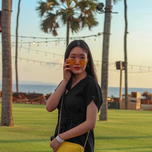 Wherever you are right now, you're just taking a break, don't give up!! 🖤 #ChelleinBali // 📸: @puspalo