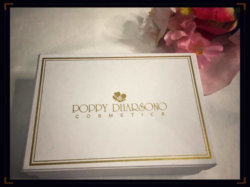 Thank you @poppydharsonocosmetics for the lovely goodies ❤️❤️
.
.
#poppydharsonocosmetics #clozetteid #freegoodies