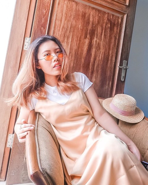 Real gold is not afraid of the melting pot. — Chinese Proverb ✨
.
.
How’s your life going in quarantine? I’m doing just alright. In Today’s post I’m wearing this beautiful satin slipdress in gold from @hme_id (with a matching mask😍) and Catena ring from @duncy.id ! They’re all beautiful in their simplicity 🥰❤️. Head over to my instastory to see the closer look into their products before it disappears.
.
.
.
.
All from from #sekotakcinta project with @folkaland #bersamalokal .
.
.
.
.
#itselvinaaootd #clozetteid #ootdfashion #ootdinspiration #ootdindonesia #lookbookindonesia #shoxsquad #theshonetinsiders #theshonet