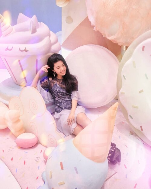 Getting lost in the sea of pastels and cute desserts 🍦🍭🍮🍩 at #moiunicornland @mallofindonesia . Find this spot and many cute spots here !
-
-
-
-
-
-
-
-
-
#wiw #whatiwear 
#lookbookindo #ootdindo #outfitoftheday #lookoftheday
#fashiongram #currentmood #currentlywearing  #whatiwore #whatiworetoday #oufits  #fashionista  #lookbook 
#fashionblogger #ootd  #everydaylook #style #blogger #fashions  #theshonetinsiders
#itselvinaaootd #clozetteid #clozette