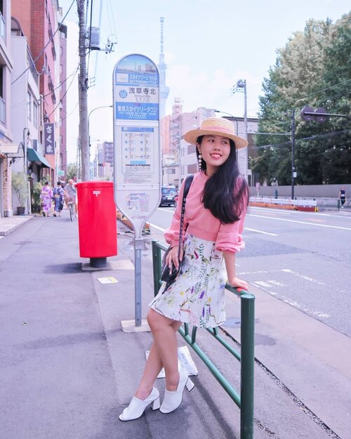 This shots probably captured the most "Tokyo Vibe" I've ever encountered on my recent trip ! ✅ Iconic Japanese Bus Stop 🚏
✅ The Red Mail box 📮
✅ People who are walking around with Yukata 👘
✅ Vacant roads 🛣️
✅ Tokyo SKYTREE in the back🗼

It's true that even though you're still in Tokyo, you've already planned to be backed!
On the other note, I'm working on my next post about secret-not-so-secret place in Tokyo. I thought it would be fun to write about not so touristy place to come by when you're in town ! 
So, keep an eye out for that.
-
Tap-tap for my outfit details ✨
-
#itselvinaatokyo #clozetteid #clozette #theshonetinsiders #exploretokyo #explorejapan