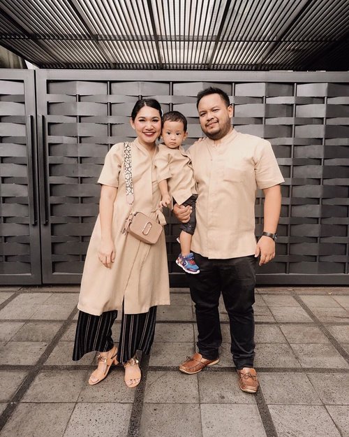 Idul Fitri 2019 with Le fam.
-
#clozetteid 
#familypic 
#thatsdarling