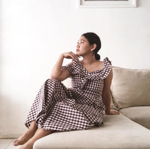 If only mommy can dress well and clean like this at home. Hahaha in my dreams 🤪
-
#celliswearing 
#whatiweartoday 
#ggrep
#clozetteid
#thatsdarling