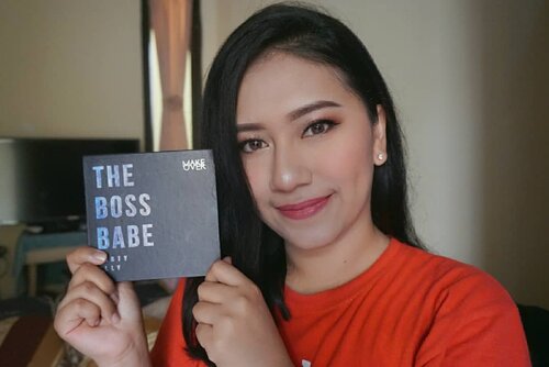 Brand Lokal yang satu ini siapa sih yang ngga tahu?
Inget banget, awal mulanya aku tambah suka makeup saat mengikuti workshop @makeoverid yang diadakan di mall2 besar indonesia.
Ngga hanya itu, untuk pertama kalinya juga aku terpilih "the best  makeup menurut make over team " waktu itu , dan aku berhasil membawa banyak produk2 make over 😍... Waktu aku nikah, aku pakai eye liner pensil make over yang warna silver untuk bagian bawah mata aku, dan walaupun udah nangis2 bombay saat pemberkatan, warna silver dibawah mata aku ngga hilang sis [ REVIEW JUJUR ] ..
cek videonya di youtube channel aku... Dan sampai sekarang make over masih tetap sll ada di hati aku ❤.
Video lengkapnya untuk ngedapetin hasil makeup look simple di foto , LINK nya udah aku taro di BIO yah 💋. .
JANGAN LUPA LIKE DAN SUBSRIBE .
TERIMA KASIH 😘.. .
.
.
.
#beauty #beautyblogger
#indobeautygram #bblogger
#asianblogger #bbloggers
#flawlessmakeup #flawless #makeoverid
#YossiMakeup #ClozetteID #Indobeautysquad 
#Makeuptutorial @indobeautygram @indovidgram #borubatak #batakselebram #cewebatak 
#Selebgram #Beautynesiamember 
#BloggerMafia #BeautyBloggerIndonesia
#beautyblogger #Putraputribatak #boruniraja
#tampilcantik #blogger @tampilcantik