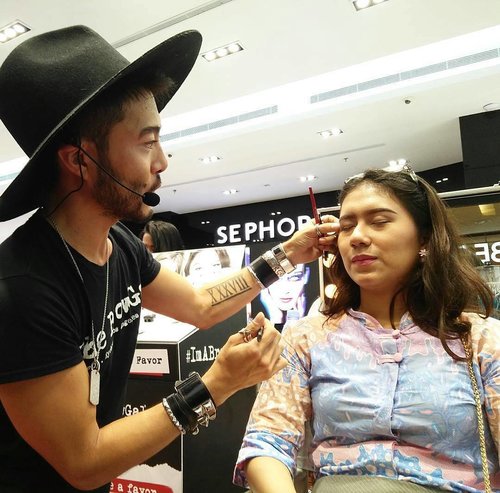 @Regrann_App from @sephoraidn -  #nowhappening The Brow Gal Launch Event with Bryan Fukumoto as a Brow Artist from The Brow Gal at Sephora Central Park! Thanks to media, beauty blogger, and beauty influencers for attending this event!

#SephoraIDNXTheBrowGal
#Sephora
#Sephoraidnbeautyinfluencer 
#sephoraidn 
#ClozetteID