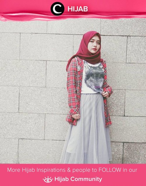 How to look boyish yet still girly : combine your plaid flannel with flowy skirt! Simak inspirasi gaya Hijab dari para Clozetters hari ini di Hijab Community. Image shared by Clozetter : @Larasatinesa. Yuk, share juga gaya hijab andalan kamu.