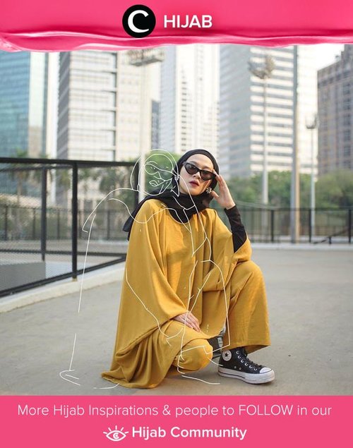 Monday in black and yellow for a more playful mood. Image shared by Clozette Ambassador @karinaorin. Simak inspirasi gaya Hijab dari para Clozetters hari ini di Hijab Community. Yuk, share juga gaya hijab andalan kamu.