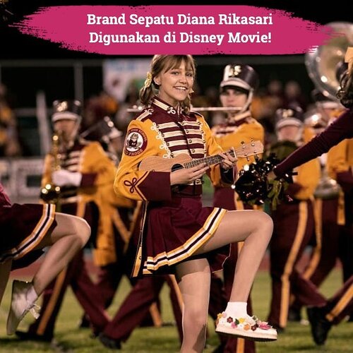 Fashion designer Indonesia @dianarikasari kembali membawa berita yang membanggakan, nih. Brand fashion miliknya, @iwearup akan muncul di film terbaru @disney @stargirl dan digunakan oleh sang pemeran utama, @gracevanderwaal. Film ini akan tayang di Disney+ tanggal 13 Maret 2020 mendatang. Congrats, Diana!
.
📷 @gracevanderwaal_daily, Diana Rikasari
#ClozetteID #StarGirlMovie #DisneyPlus