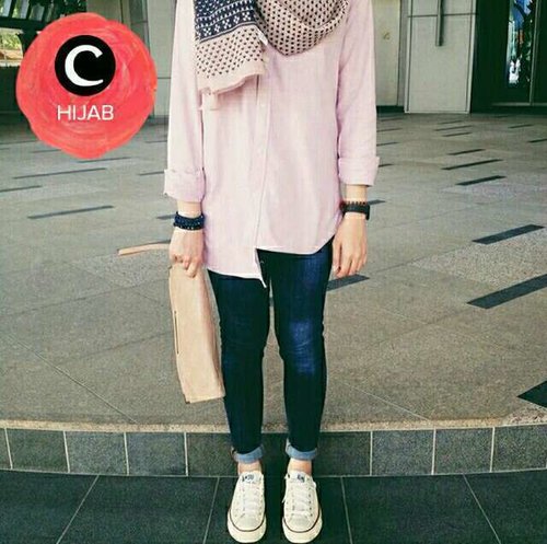 Hijab casual outfit always favorite! Temukan inspirasi gaya Hijab dari para clozetters lain hari ini, di sini.http://bit.ly/1fSJRbf. Image shared by Clozetter: shafirasyahnaz. Yuk, share juga gaya hijab andalan kamu.