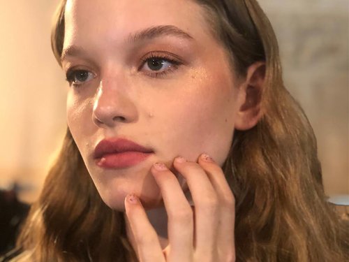 The Simplest NYFW-Approved Nail Look to Recreate This Weekend