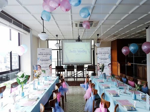 ALL SET! In a couple of hour we will talk about "How to Create Insta Worthy Selfie" at Clozette Blogger Babes Gathering with @skinaquaid. #ClozetteID #ClozetteIDxSkinAqua #Beauty #Event