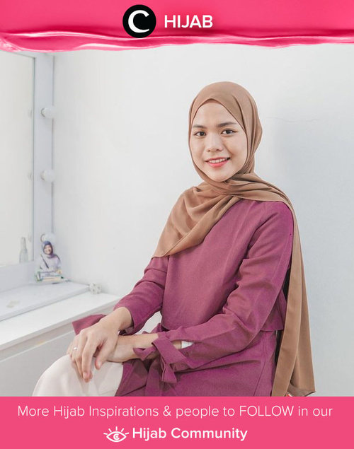 Color-blocking Friday ala Clozetter @cicidesri: magenta blouse & clay hijab. Simak inspirasi gaya Hijab dari para Clozetters hari ini di Hijab Community. Yuk, share juga gaya hijab andalan kamu.