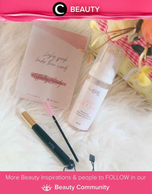 Merawat eyelash extention sebenarnya mudah jika dilakukan dengan benar. Kamu bisa mencoba Lash Detox yang mampu membersihkan eyelash extention sekaligus merawat bulu mata aslimu. Simak Beauty Update ala clozetters lainnya hari ini di Beauty Community. Image shared by Clozetter @anitamayaa. Yuk, share juga beauty product favoritmu bersama Clozette.