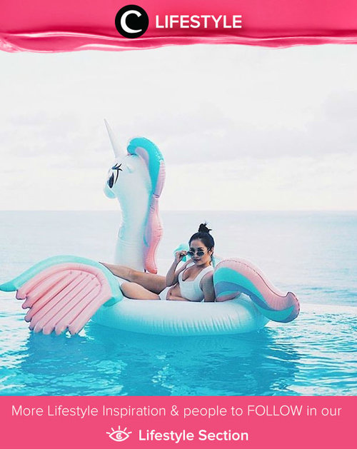 Dream holiday. Playing around at the pool with the cutest unicorn. Simak Lifestyle Updates ala clozetters lainnya hari ini di Lifestyle Section. Image shared by Clozette Ambassador: @cynfl. Yuk, share momen favorit kamu bersama Clozette.