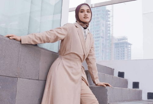 Warna Jilbab yang Cocok untuk Baju Coklat