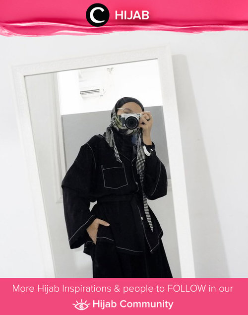 As always, Clozette Ambassador @karinaorin nailed her edgy look with black on black outfit. Simak inspirasi gaya Hijab dari para Clozetters hari ini di Hijab Community. Yuk, share juga gaya hijab andalan kamu.