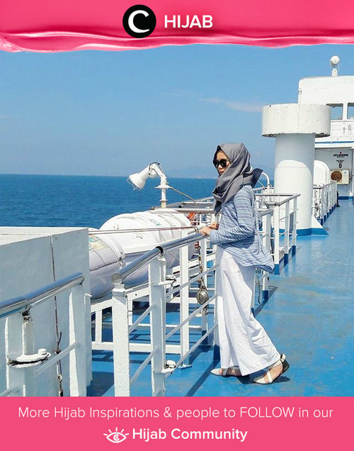 Shipshape and sun-ready, classic combo of blue and white keeps you cool when the heat is on. Simak inspirasi gaya di Hijab Update dari para Clozetters hari ini di Hijab Community. Image shared by Clozetter: inalathifahs. Yuk, share juga gaya hijab andalan kamu bersama Clozette.