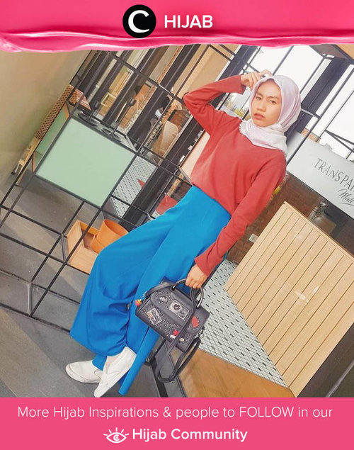 Bold shades for Thursday, anyone? Image shared by Clozetter @silviputri. Simak inspirasi gaya Hijab dari para Clozetters hari ini di Hijab Community. Yuk, share juga gaya hijab andalan kamu.