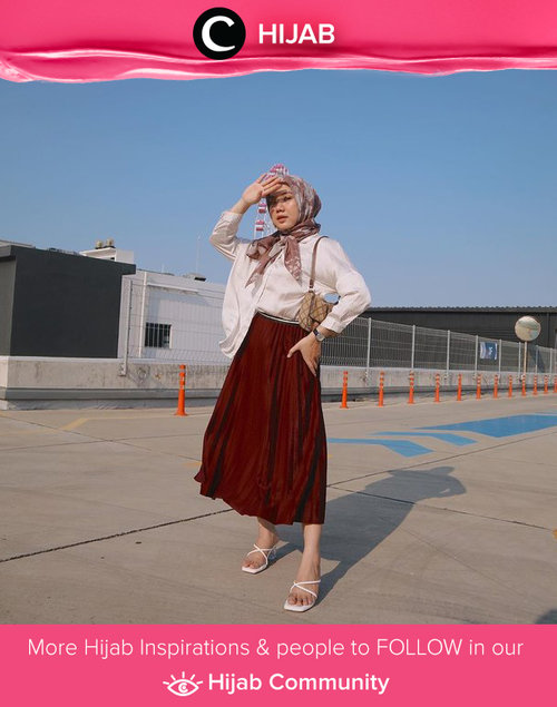 Kemeja putih memang sangat versatile dan bisa dipadu padan untuk berbagai look. Salah satunya hijab look yang classy ala Clozetter @nabilaaz ini. Simak inspirasi gaya Hijab dari para Clozetters hari ini di Hijab Community. Yuk, share juga gaya hijab andalan kamu.