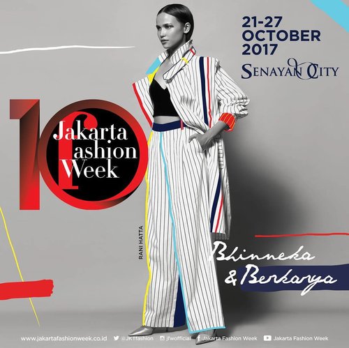 Peringatan #JakartaFashionWeek yang ke sepuluh sepanjang 21-27 Oktober 2018 di @senayancity akan dipadati puluhan fashion show persembahan desainer nasional mau pun internasional.

Perayaan #JFW10yrs juga diramaikan dengan @fashionlinkgram #FASHIONLINKxBLCKVNUE dan #FashionlinkMarket, di mana pengunjung dapat langsung membeli koleksi-koleksi label-label desainer terpilih.

Untuk informasi lengkap, ikuti @jfwofficial!
.
#BhinnekaDanBerkarya
#RoadtoJFW2018
#MyJFWMoments
#ClozetteID