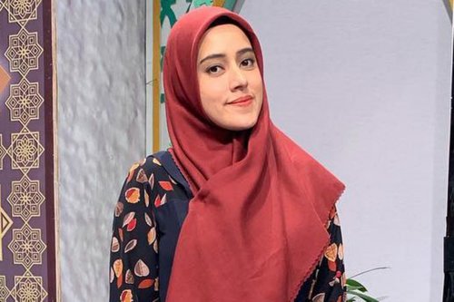 Gaya Hijab Pesta Fairuz A Rafiq, Ada Tas Mungil Jutaan Rupiah 